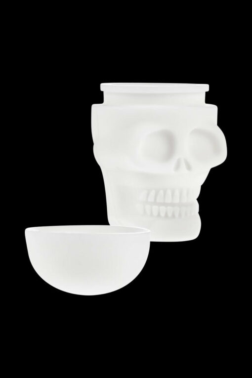 Shop Silicone Non-Stick "Skull" Stash Container in australian